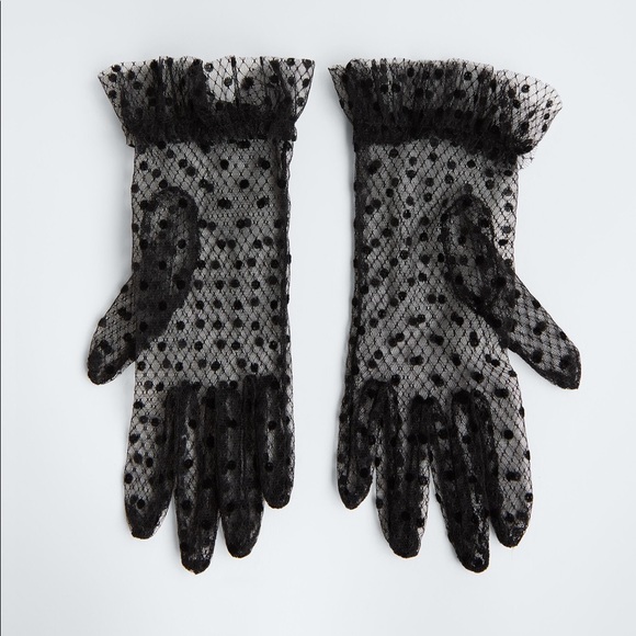 Zara Accessories - Zara Black Gloves